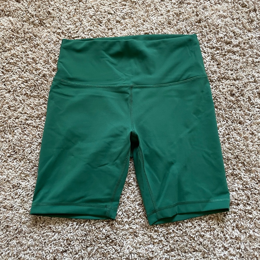 Lululemon Wunder Train High Rise Short